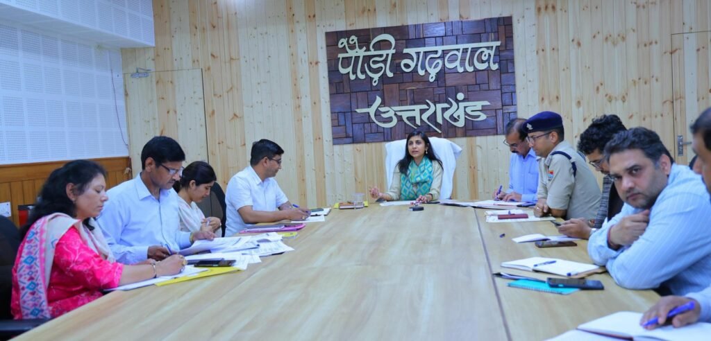 अतिक्रमण हटाओ अभियान में आएगी और तेजी, डीएम स्वाति एस. भदौरिया ने दिए सख्त निर्देश