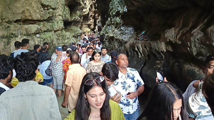गर्मी से राहत का ठिकाना बना गुच्चुपानी, वीकेंड पर उमड़ रही पर्यटकों की भीड़; सैलानियों को अपनी ओर खींच रहीं प्राकृतिक गुफाएं, ठंडा जल और मनमोहक वादियां
