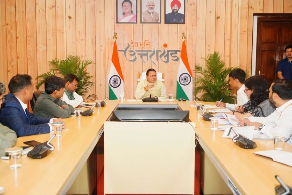 मुख्यमंत्री धामी ने नीति आयोग की टीम के साथ राज्य के विकास के विभिन्न विषयों पर की विस्तृत चर्चा