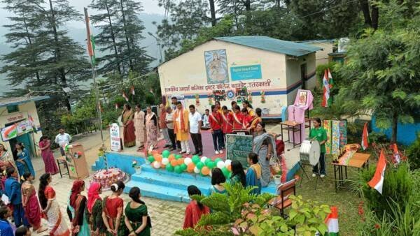 आदर्श बालिका इंटर कॉलेज बड़कोट में कार्यक्रम आयोजित, गणमान्य अतिथियों ने की शिरकत